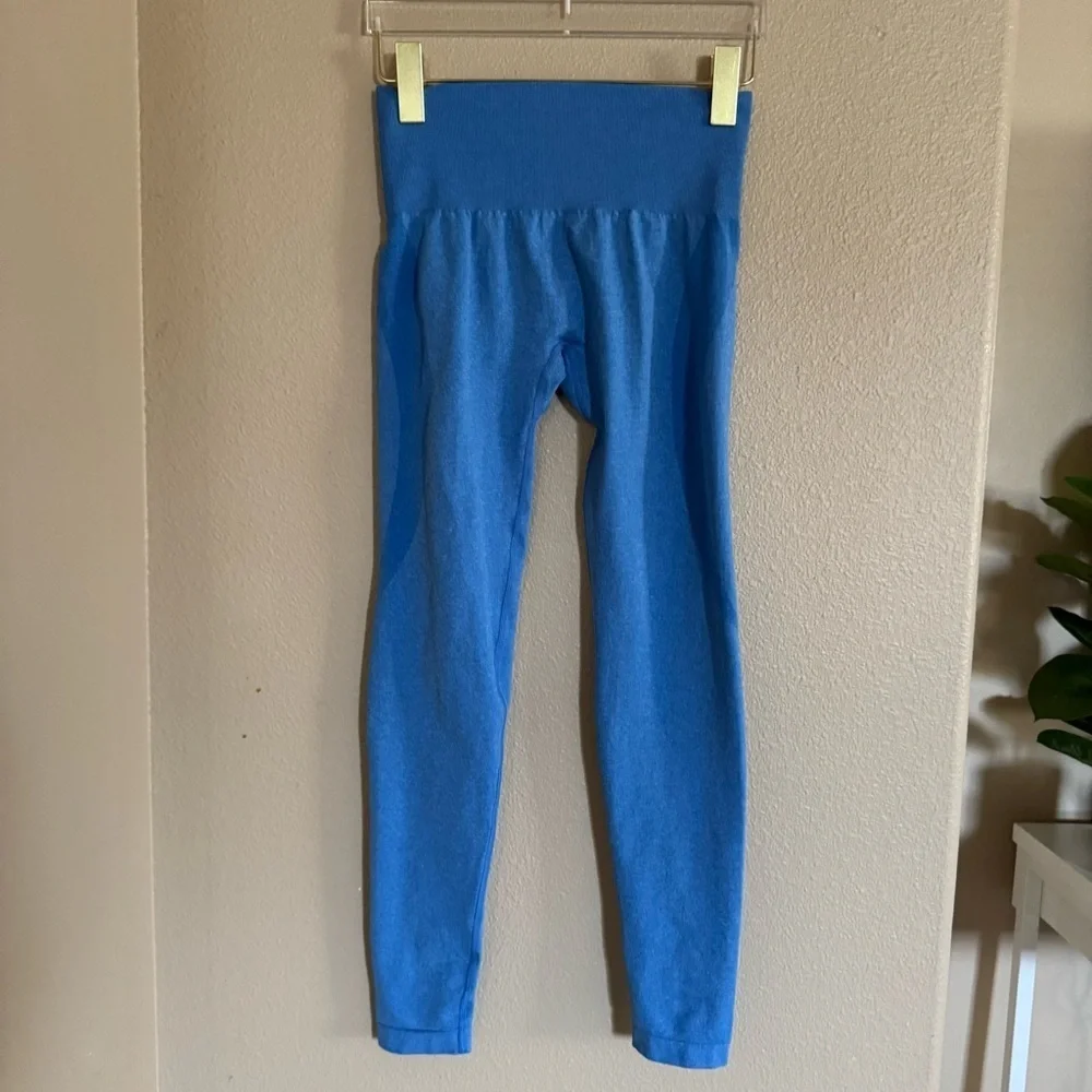 NVGTN Ocean Blue Curve Seamless Leggings Women’s size Small